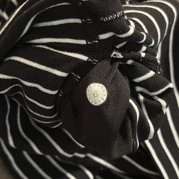 Lululemon Wunder Under Crop
Parallel Stripe - Picture 6 of 6